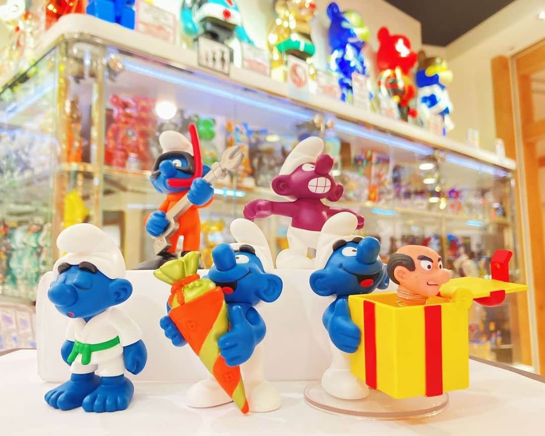 のインスタグラム：「🙌🌱🥰🙌  © Peyo - 2023 - Licensed through I.M.P.S. (Brussels) - https://buff.ly/2Vs8HJI  #medicomtoy #メディコムトイ #UDF #smurfs #series1」
