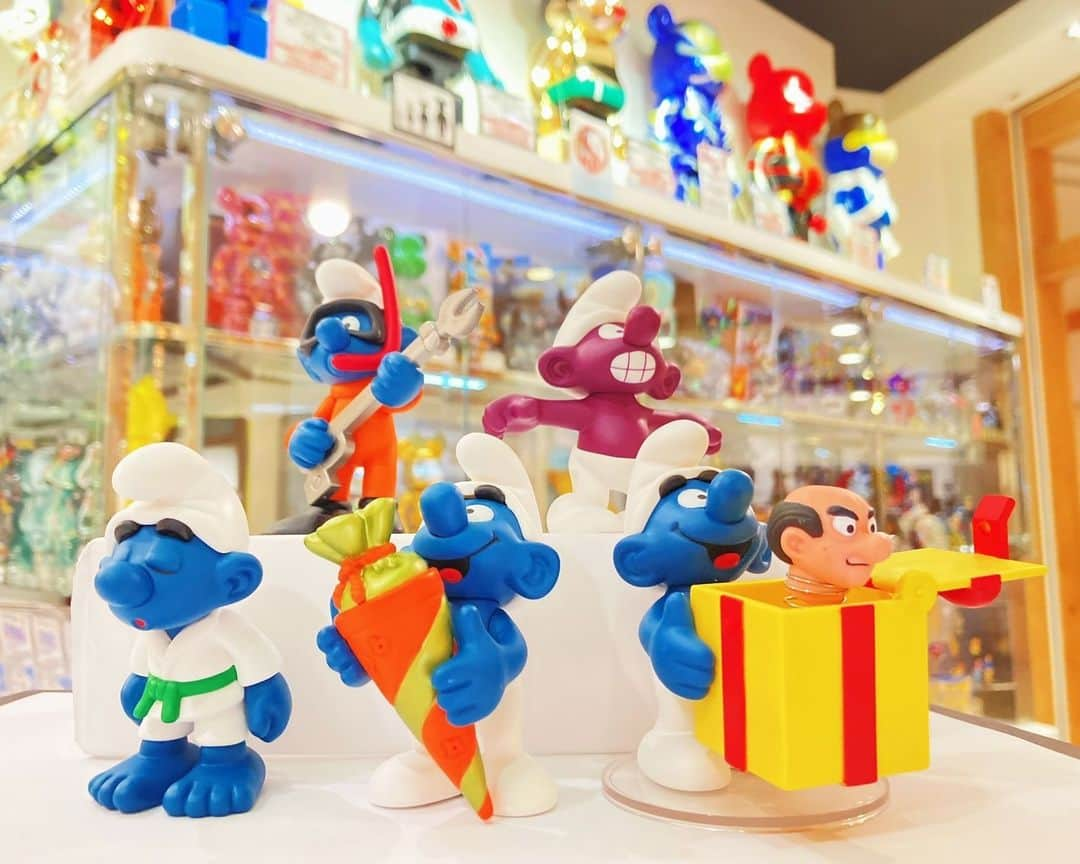 MEDICOM TOYのインスタグラム：「🙌🌱🥰🙌  © Peyo - 2023 - Licensed through I.M.P.S. (Brussels) - https://buff.ly/2Vs8HJI  #medicomtoy #メディコムトイ #UDF #smurfs #series1」