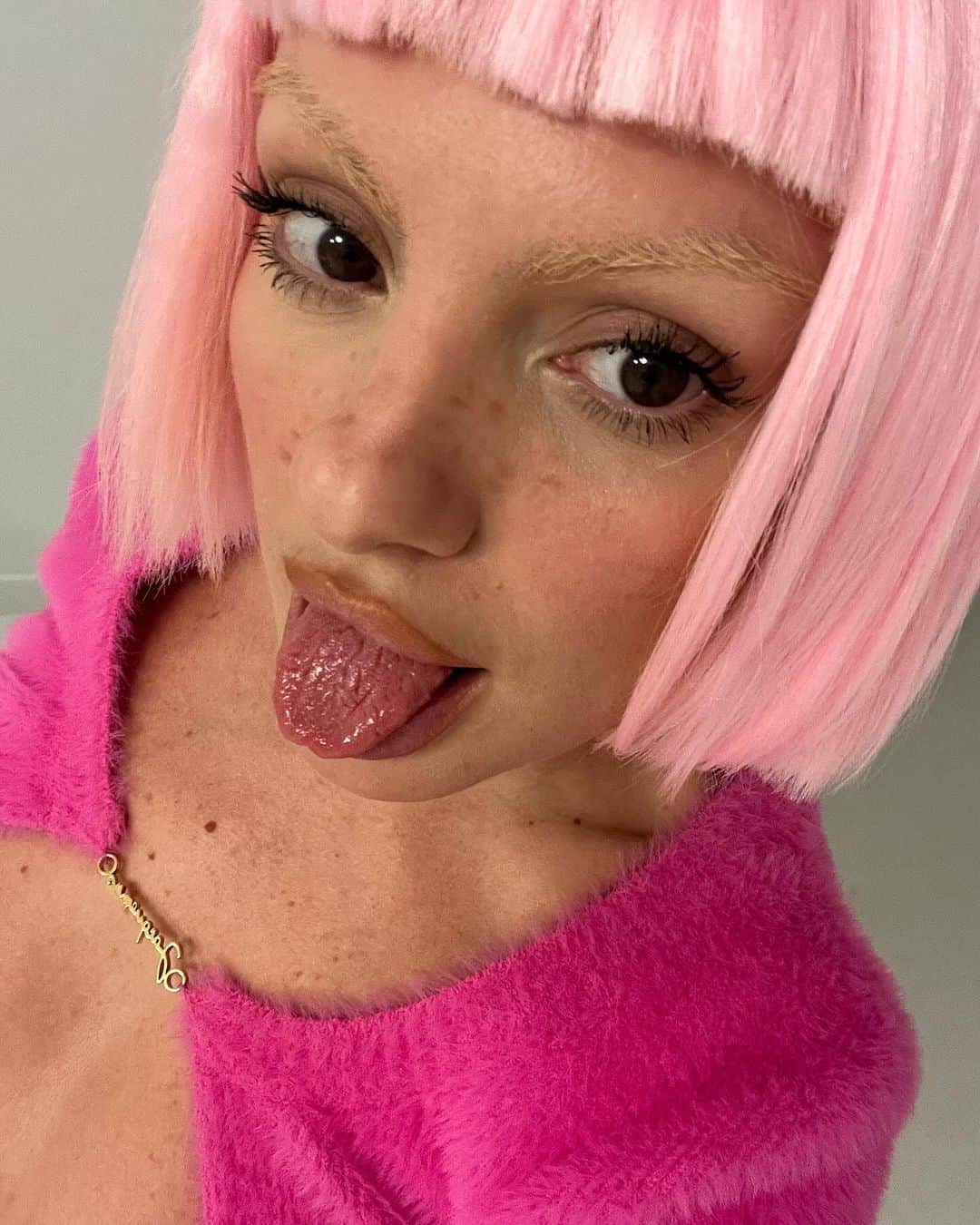 アレクサンドラ・スタンさんのインスタグラム写真 - (アレクサンドラ・スタンInstagram)「50 shades of pink 🍄🌈」11月21日 2時08分 - alexandrastan
