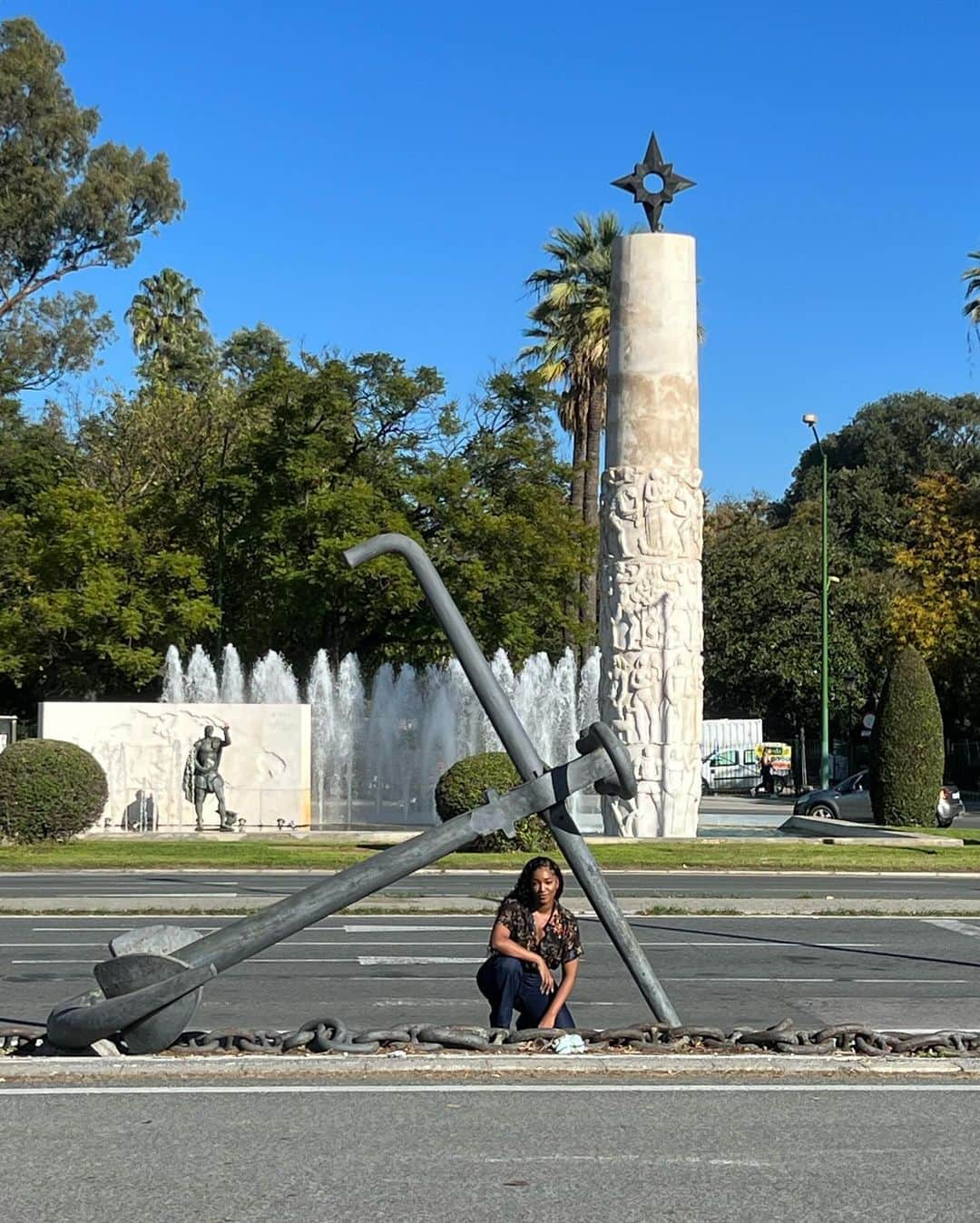 Instagramさんのインスタグラム写真 - (InstagramInstagram)「“Embrace where you are from. Embrace your legacy. Embrace your ancestral desires. Embrace everything that your family conquered.” —@iza (Iza) 💛💚💙 ⁣  ⁣ Picture this: It’s 1984, and Djalma Lima, a sailor from Brazil, wins a free trip around the world, stopping in various locations to take photos to document his journey — unaware of how they (or his future) would turn out. 📷🎞️ ⁣  ⁣ Fast-forward nearly 40 years, and Djalma’s daughter, Iza, finds herself in one of the same cities he visited — Seville, Spain — only she’s here as a @latingrammys nominee for her song “Fé,” which translates to “faith” in Portuguese. As a gift to the man who introduced her to music, Iza is re-creating the iconic Seville snapshots of his past with a modern twist. ✨ ⁣  ⁣ “I am so grateful for being here and for the opportunity to be in the same city that my dad was — and being here through my work, through my art, is beyond. Just knowing that I’m visiting the same places he was, it makes me feel so emotional and so grateful because it feels in a way like I am him.”」11月21日 2時03分 - instagram