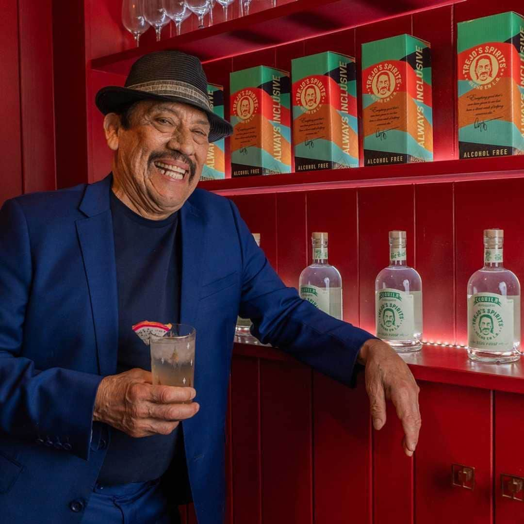 ダニー・トレホのインスタグラム：「I recently sat down with @Forbes discussing my business ventures in food and drinks!  From tacos to non-alcoholic spirits, read the full interview *Link in Bio*  #trejostacos #trejosspirits #trejosdonuts #dannytrejo」