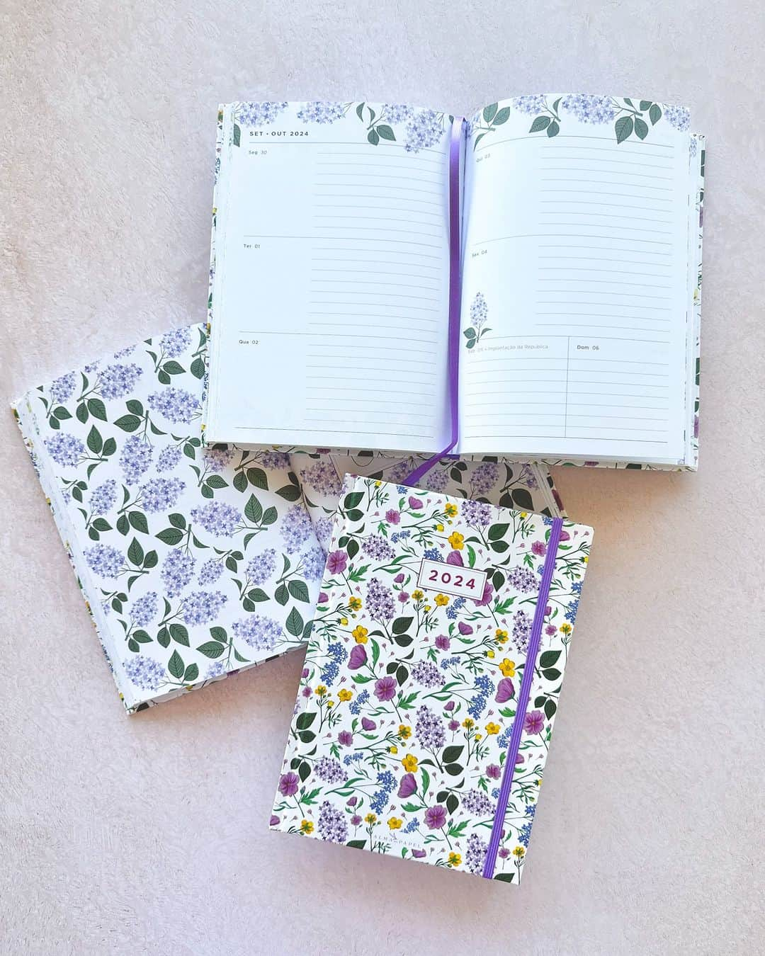 Margarida Corceiroさんのインスタグラム写真 - (Margarida CorceiroInstagram)「Em criança, colecionava envelopes e folhas de papel de carta e de blocos e guardava diários e cadernos usados. Desta paixão pelo papel e pela ilustração nasceu o sonho de Patrícia Brissos, que materializou na sua própria marca de papelaria.   A jornalista @annappiress dá-lhe a conhecer a @almaempapel.pt e a sua fundadora, na sua LuxWoman de dezembro já nas bancas.  #luxwoman #entrevista #dezembro #jánasbancas」11月21日 2時30分 - luxwoman_pt