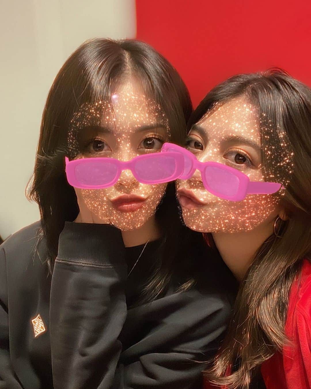 山川 二千翔のインスタグラム：「👭🩷💨 #private」