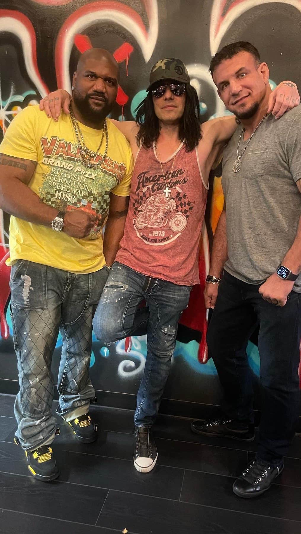 クイントン・ジャクソンのインスタグラム：「Watch Talking Junkies 🤣 Link In Profile🤩   #RampageJackson On #JonJones 🥊 #FrankMir 👊🏼  #MMA #UFC #COMBAT」