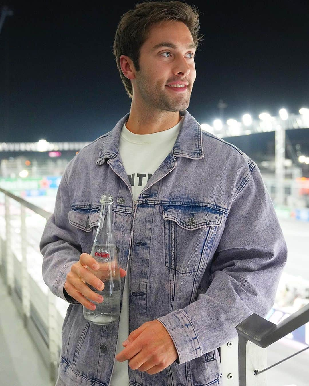 evianさんのインスタグラム写真 - (evianInstagram)「Experiencing the thrill of the first-ever @f1lasvegas Grand Prix from the Paddock Club 🏎️✨ We loved keeping guests hydrated while enjoying the race from the front-row. 🏁💦    #LasVegasGP #F1 #LiveYoung」11月21日 2時46分 - evianwater