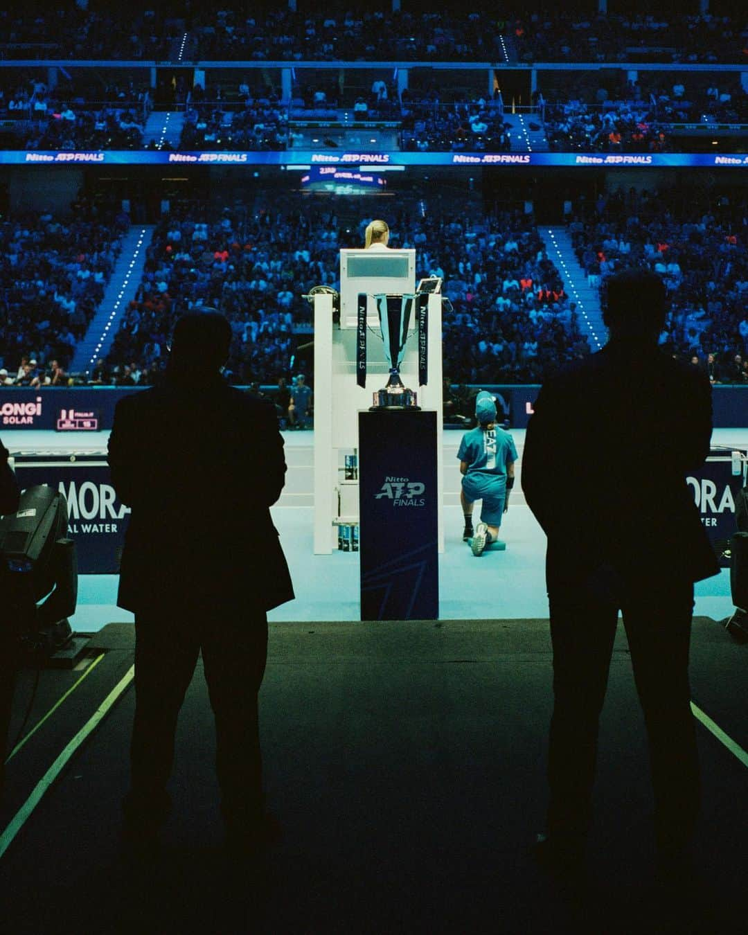 Armani Officialさんのインスタグラム写真 - (Armani OfficialInstagram)「@brokenrackets capturing the highlights of the @nittoatpfinals in Turin of which #EA7 was the official outfitter.」11月21日 3時00分 - emporioarmani