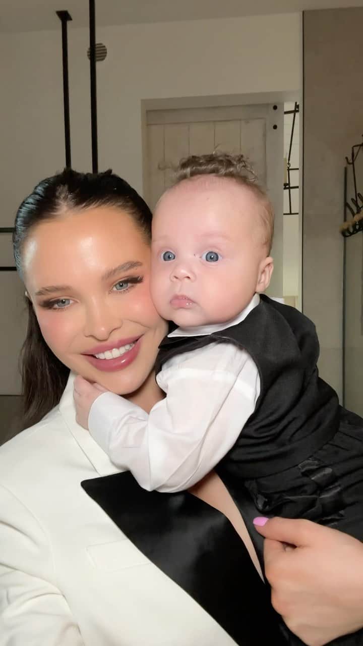 Mara Teigenのインスタグラム：「My heart beats for you my babyboy ❤️5 months!」
