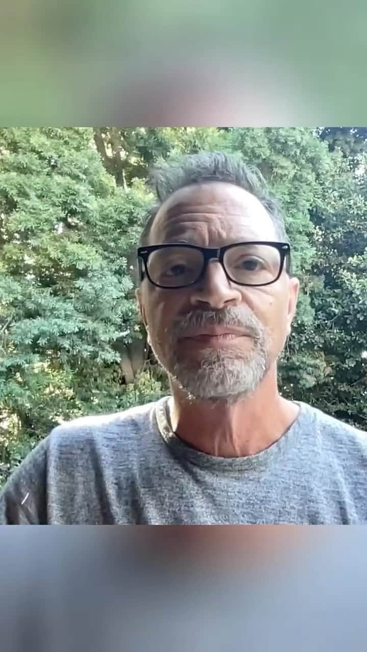 ジョシュア・マリーナのインスタグラム：「#bringthemhomenow」