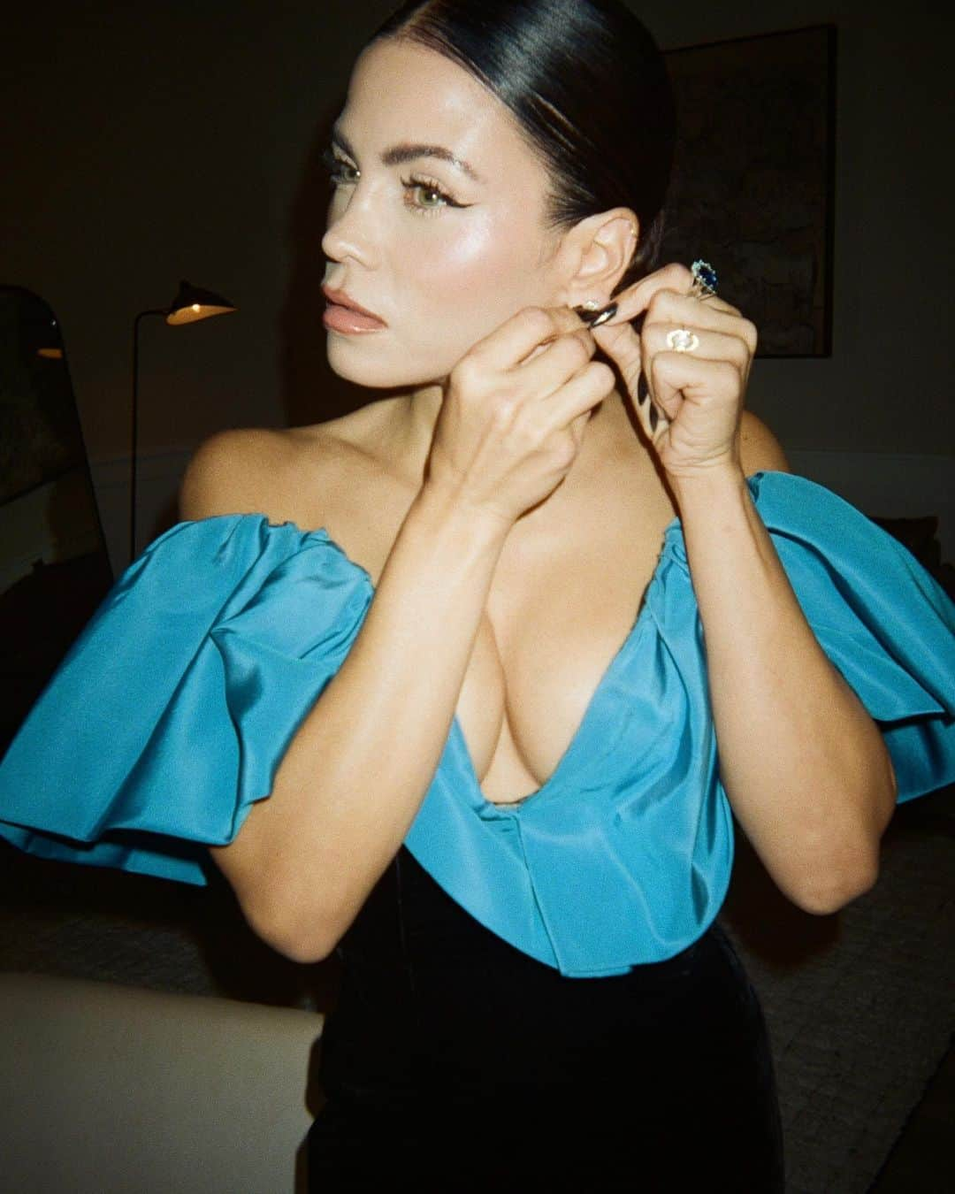 ジェナ・ディーワンさんのインスタグラム写真 - (ジェナ・ディーワンInstagram)「Why did we ever stop using disposable cameras?!」11月21日 4時10分 - jennadewan