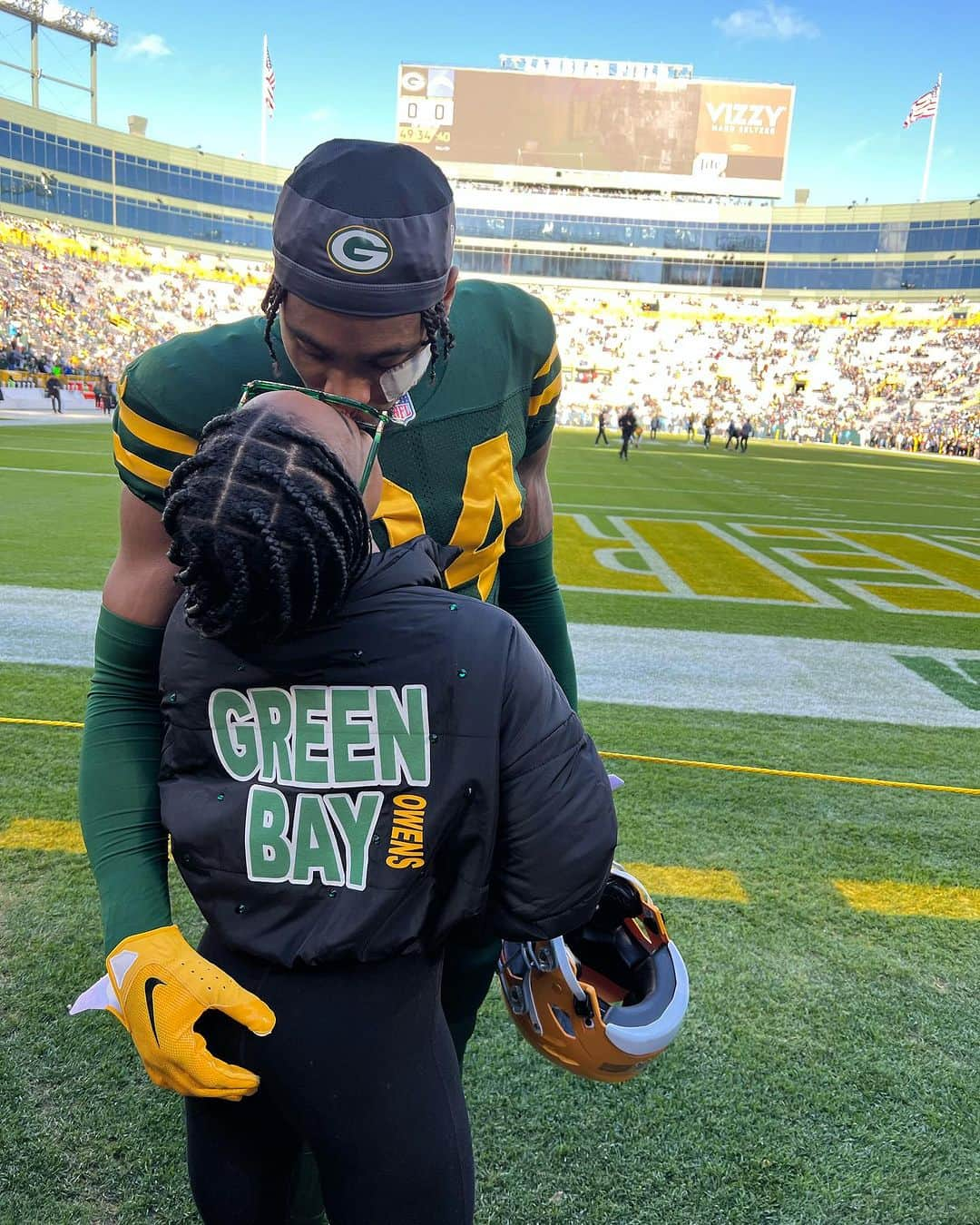 シモーネ・バイルズのインスタグラム：「green bae 💚」