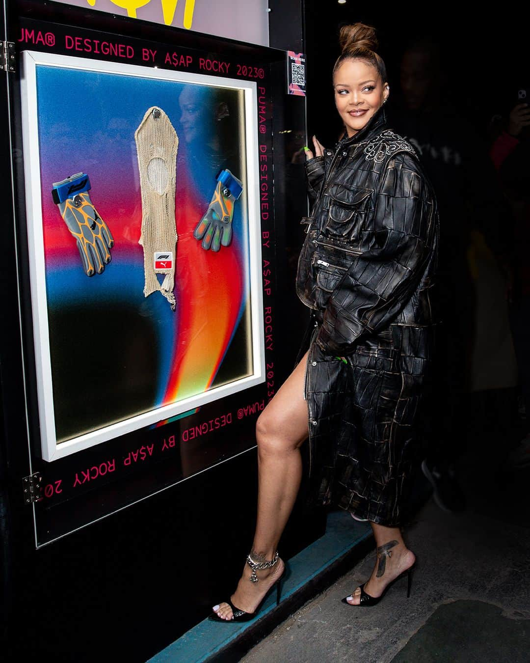 Giuseppe Zanotti Designのインスタグラム：「Stunning @badgalriri in #GiuseppeZanotti at Las Vegas Grand Prix.  Styled by @illjahjah  📸 @shotbyjuliann」