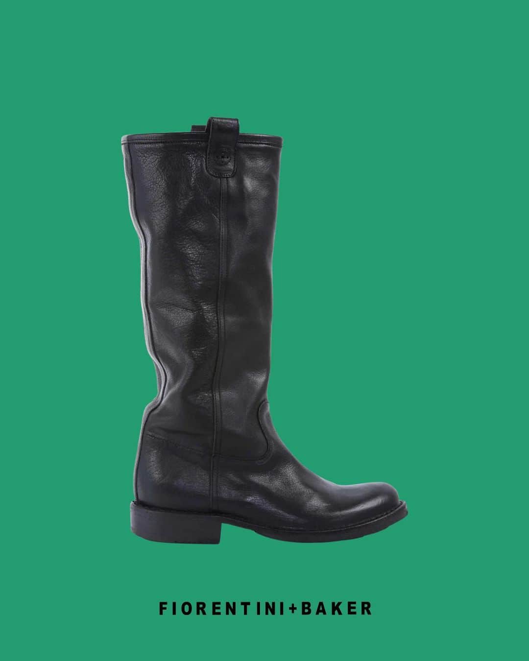 フィオレンティーニベーカーさんのインスタグラム写真 - (フィオレンティーニベーカーInstagram)「Can you guess which boots hide in the black smoke before swiping left? 👀🔥  Drop a comment if you've got it. 😎」11月21日 5時13分 - fiorentinibaker