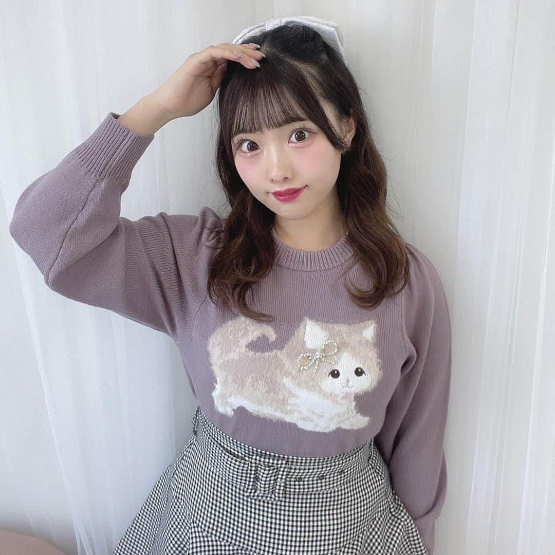 evelynのインスタグラム：「winter collection🎄♥︎ ㅤㅤㅤㅤㅤㅤㅤㅤㅤㅤㅤㅤㅤ \ 11月下旬入荷予定 / #evelyncatニット ¥7,400 【OW/PI/IGY】 ㅤㅤㅤㅤㅤㅤㅤㅤㅤㅤㅤㅤㅤ #evelyn #エブリン」
