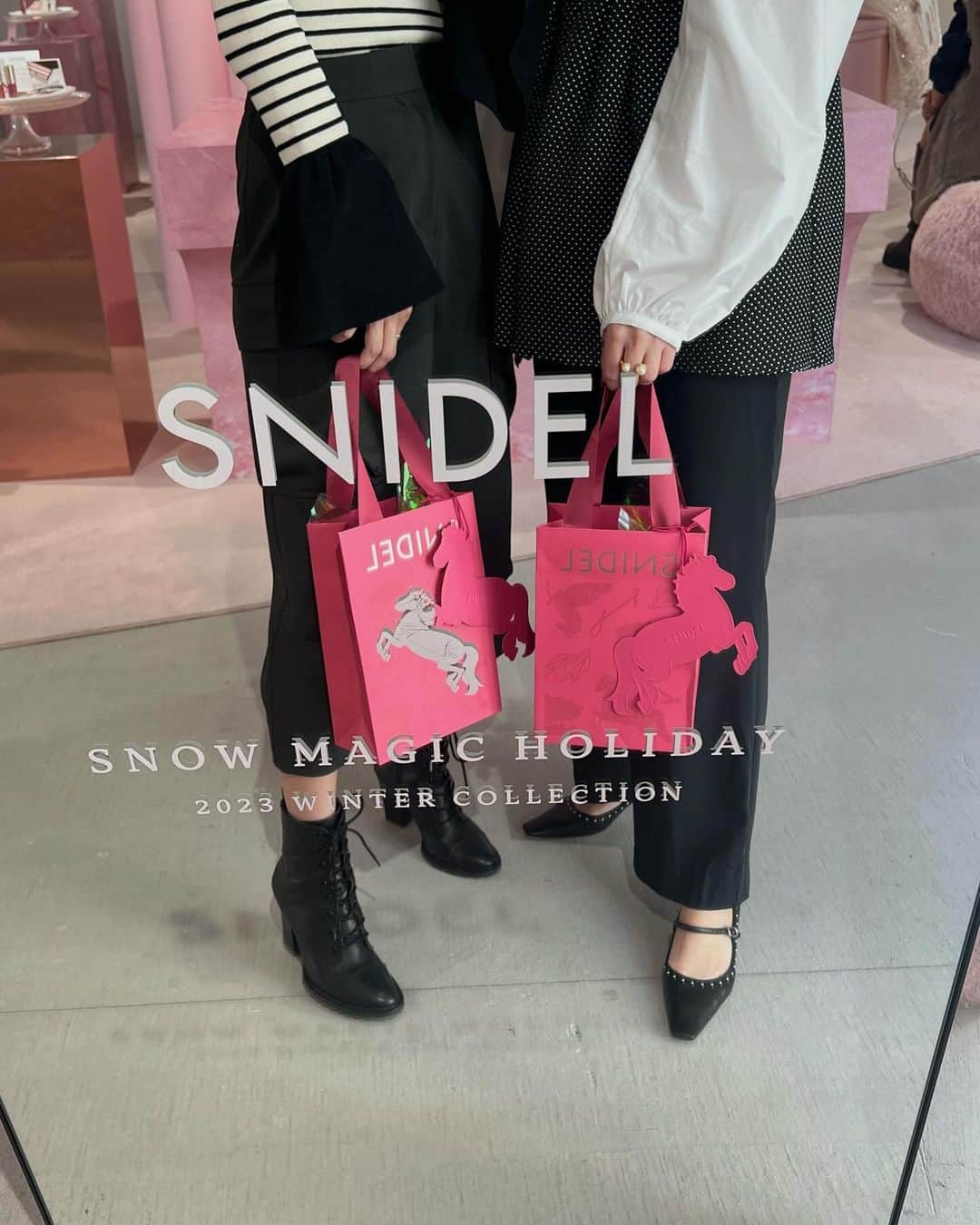 石黒美帆のインスタグラム：「⁡ . 2023 SNIDEL SNOWMAGIC HOLIDAYへ🤍 @snidel_official  @snidelbeauty  ⁡ ホリデーシーズンぴったりな素材感あるアイテムにコスメ。 SNIDELらしい空間も可愛かった‥🧚‍♀️ ⁡ 23日からこのPINKの限定ショッパーが もらえるみたいです。♡ ⁡ ⁡ ⁡ #PR#SNIDEL#スナイデル #23WinterSNIDEL#snowmagicholiday#POPUP」