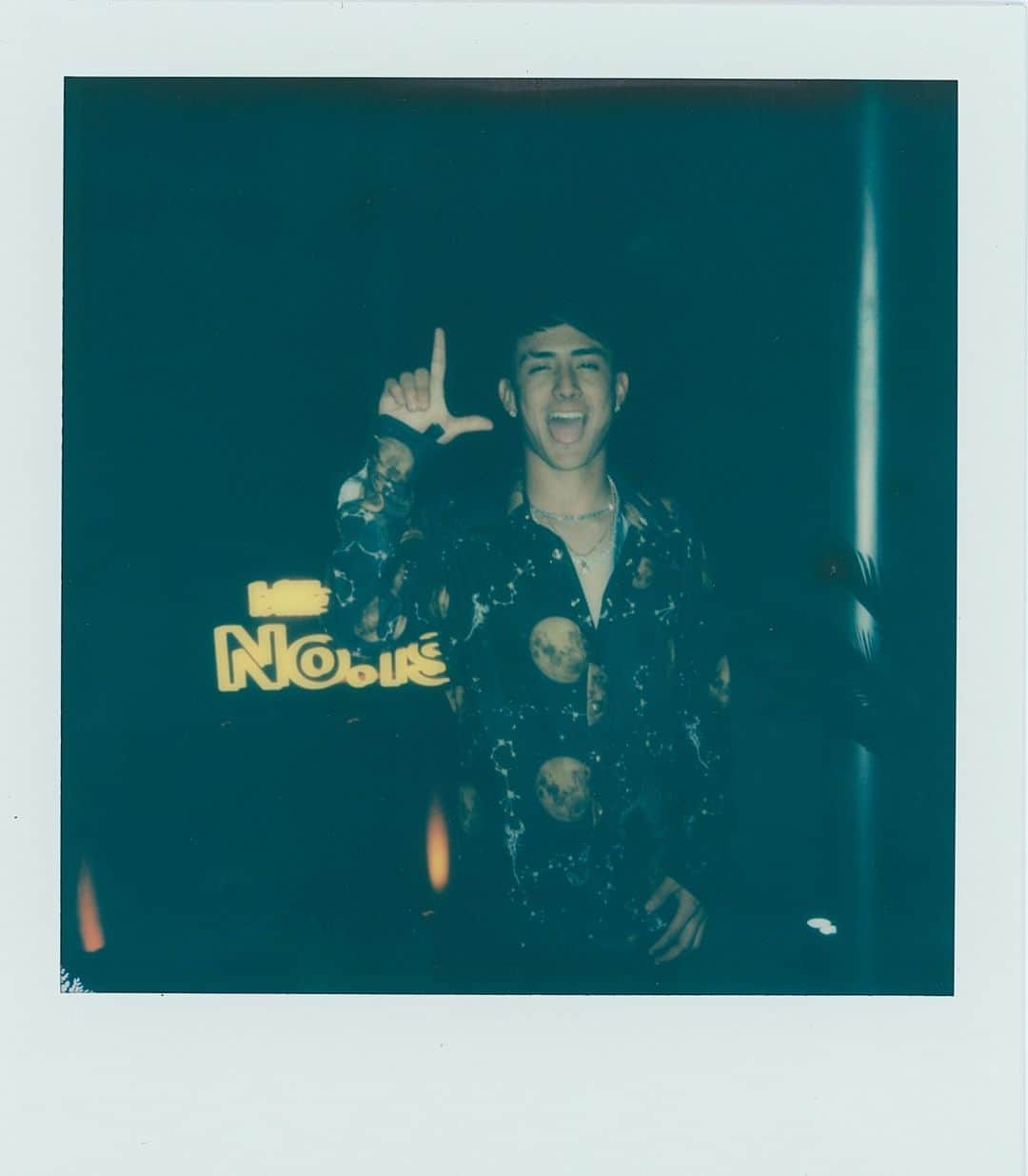 Billboardさんのインスタグラム写真 - (BillboardInstagram)「Exclusive peek inside the #BillboardNo1s party 👀📸⁠ ⁠ More from the celebration that took place before the #BBMAs is at the link in bio.  Photos: @fencetaken」11月21日 5時35分 - billboard