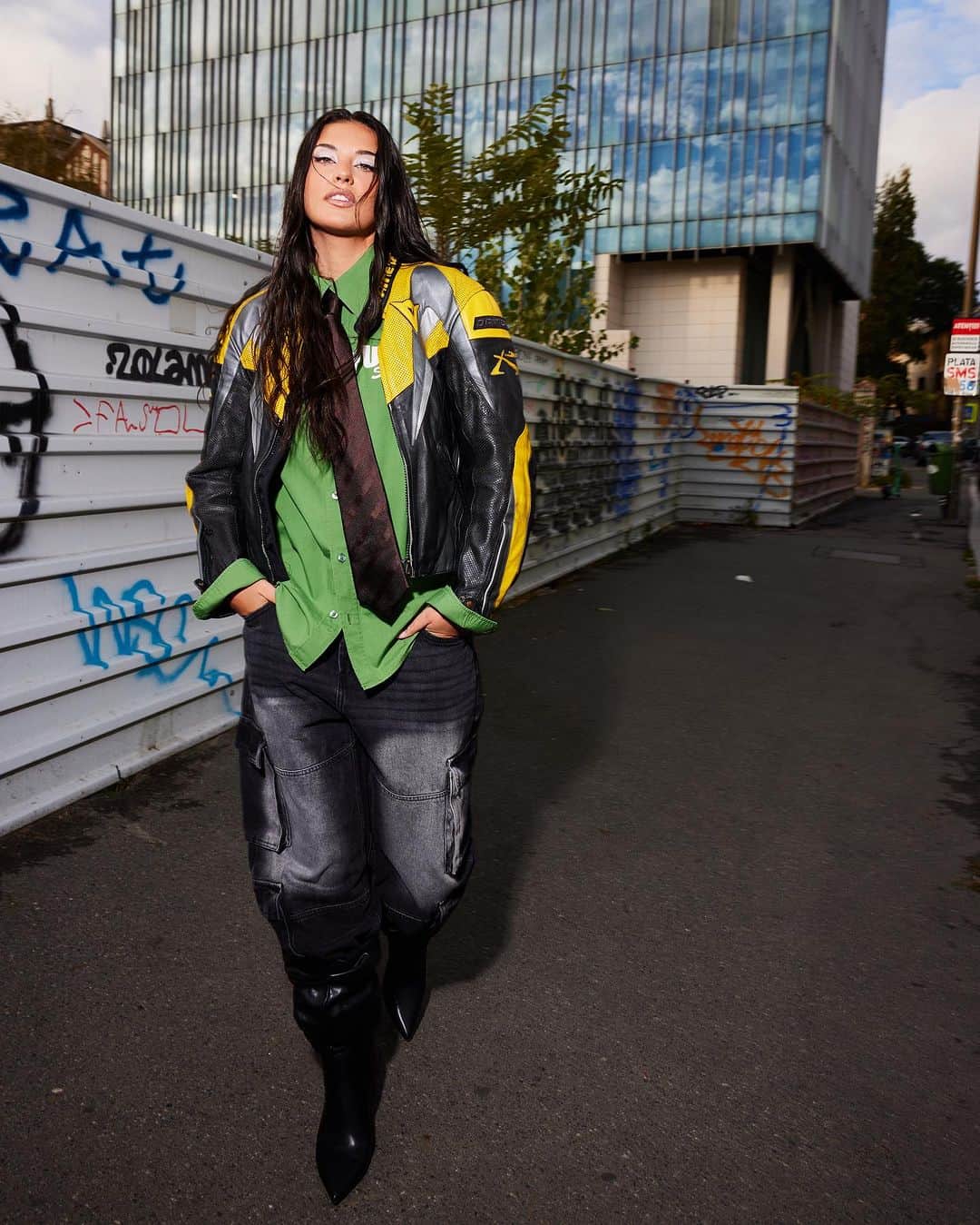 ANTONIAのインスタグラム：「MOTOMAMI」