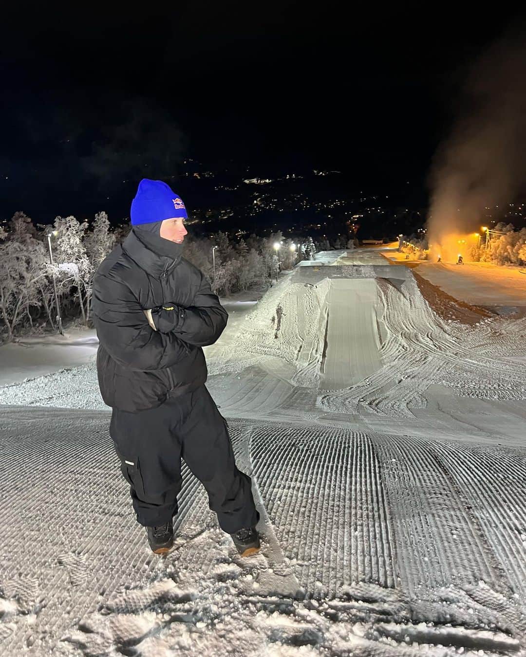 マルクス・クリーブランドのインスタグラム：「Park is almost done🙇🏽‍♂️ #home」