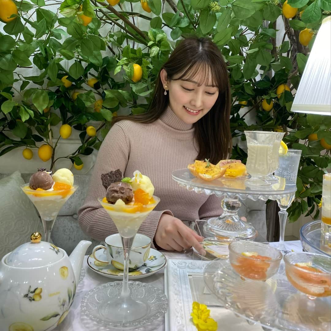 テレビ朝日アナウンサー公式のインスタグラム：「このあとは #森山アナ 出演！ #モーニングショー 「先日、大学時代の友人とアフタヌーンティーに行きました♪はじめは「この量食べられるかな？」と不安になりましたが美味しくてぺろりと完食！甘いものの後はビールが飲みたくなり、一杯ビールを飲んで帰りました笑」 #森山みなみ」
