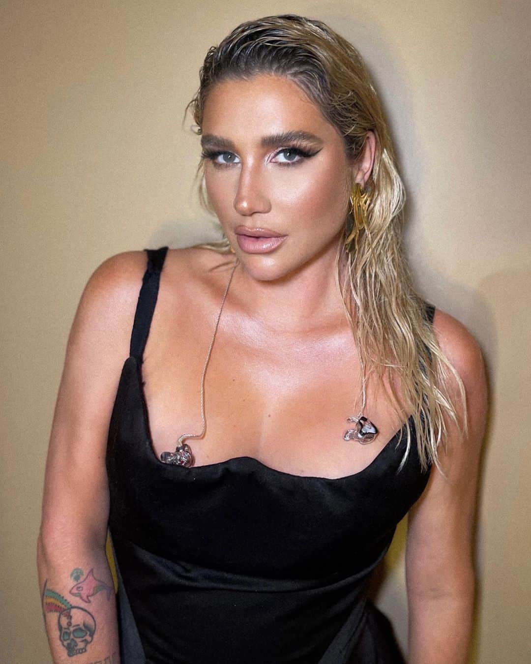 ケシャのインスタグラム：「Kesha stuns in new photo」