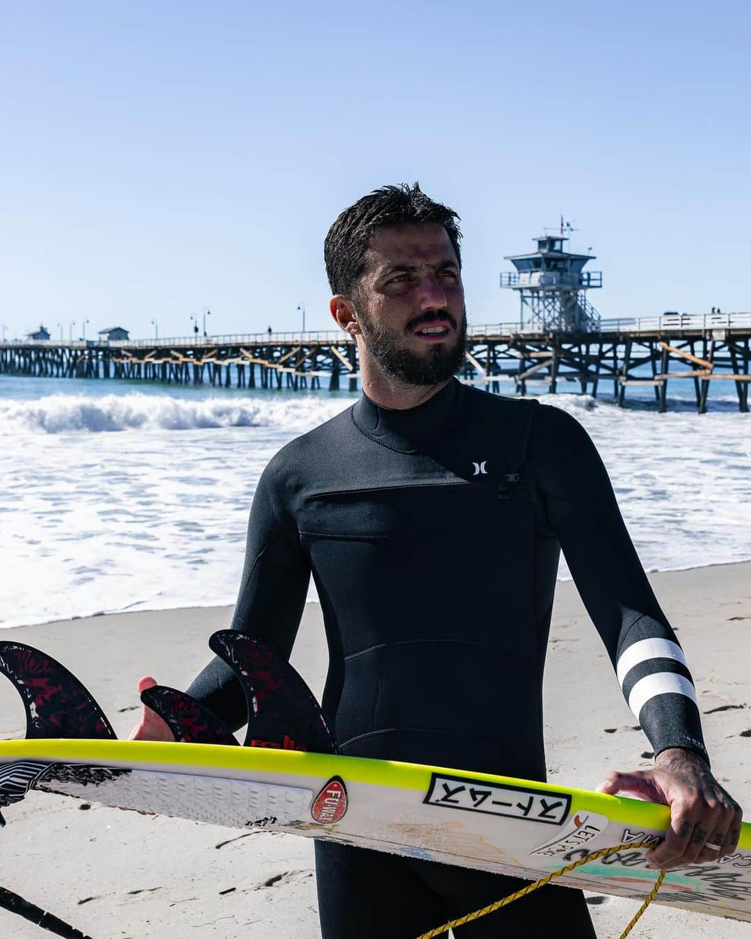 フィリッペ・トレドさんのインスタグラム写真 - (フィリッペ・トレドInstagram)「Nothing better than surfing at home 🤙🏼   Nada melhor do que surfar em casa 🤙🏼   📸: @iamsamkimm」11月21日 6時32分 - filipetoledo