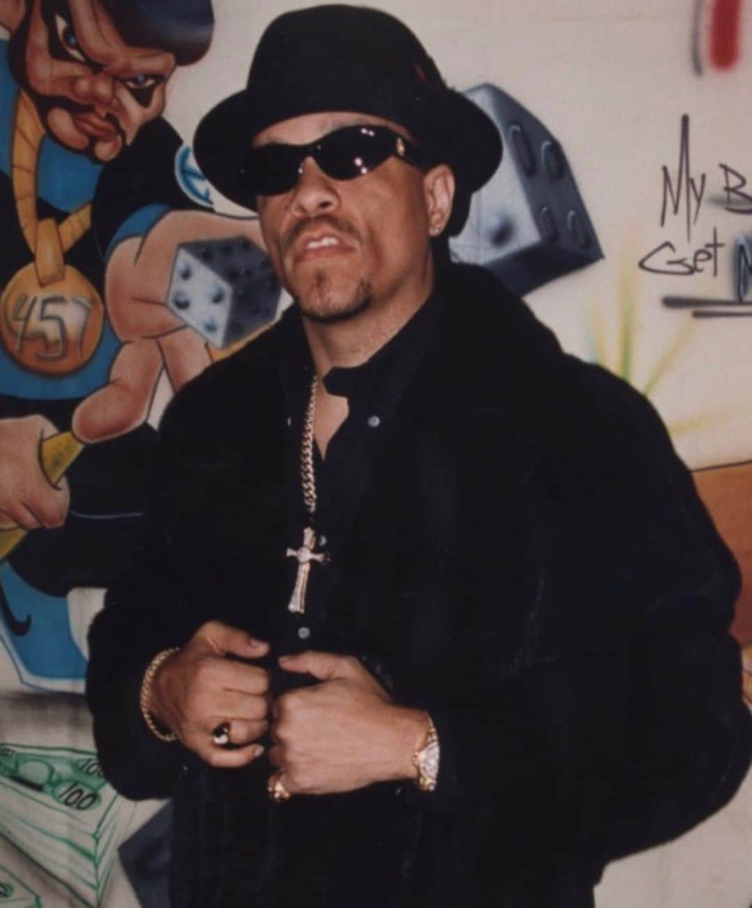 アイス-Tのインスタグラム：「Last throwback pic for the day.... ‘I’ve been Ballin since these niggaz was Crawlin…’ Full G mode in the Tunnel NYC.. Danger Days... Full Length Mink… Leave that nigga alone... lol」