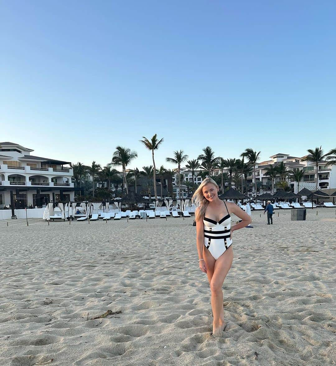 ブレア・オニールさんのインスタグラム写真 - (ブレア・オニールInstagram)「Photo dump from my recent trip to our happy place at Cabo Azul by @hiltongrandvacations 🌊   #hgvpartner #cabosanlucas #cabo #travel #blaironeal #blaironealgolf」11月21日 7時09分 - blaironealgolf