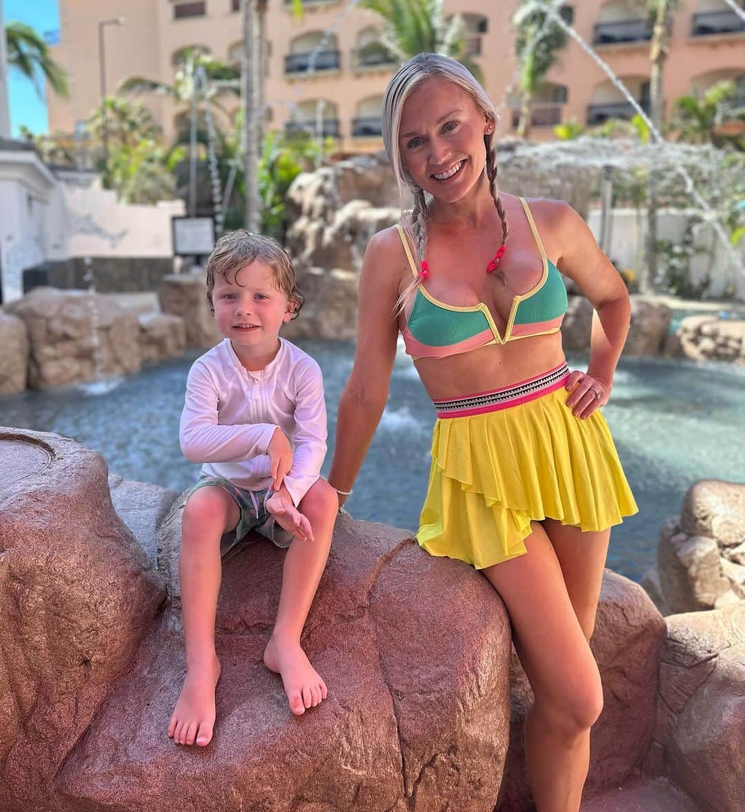 ブレア・オニールさんのインスタグラム写真 - (ブレア・オニールInstagram)「Photo dump from my recent trip to our happy place at Cabo Azul by @hiltongrandvacations 🌊   #hgvpartner #cabosanlucas #cabo #travel #blaironeal #blaironealgolf」11月21日 7時09分 - blaironealgolf
