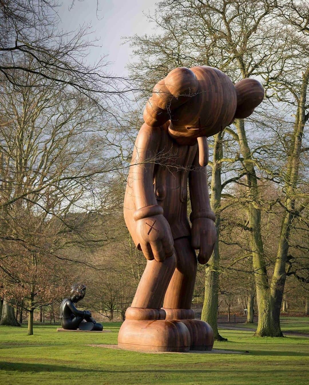 KAWSONEさんのインスタグラム写真 - (KAWSONEInstagram)「Repost from @yspsculpture • KAWS is a new publication from Phaidon celebrating the work of the influential and much-loved artist, co-written by YSP Director Clare Lilley.⁠ ⁠ Beginning his career as a street artist in the 1990s, KAWS work reaches beyond the art world into the realms of fashion, music, and popular culture at large. His 2016 exhibition at YSP remains a favourite with staff and visitors.⁠ ⁠ The book is available to order at YSP Shop, online and in store.⁠ ⁠ Find out more at 🔗 in bio - YSP Shop⁠ ⁠ KAWS, installation views at YSP, 2016 📷️ @jontywilde⁠ ⁠ #YSP ⁠@kaws @phaidonpress @clare.lilley @YSPShops #KAWS⁠  #Wakefield #Yorkshire #Sculpture #OutdoorGallery #ArtAndNature #ArtOutdoors #ExploreArtOutside #ContemporarySculpture #SculptureLovers #MyWakefield @aceagrams @mywakefield @ysi_sculpture @experiencewakefield」11月21日 8時25分 - kaws