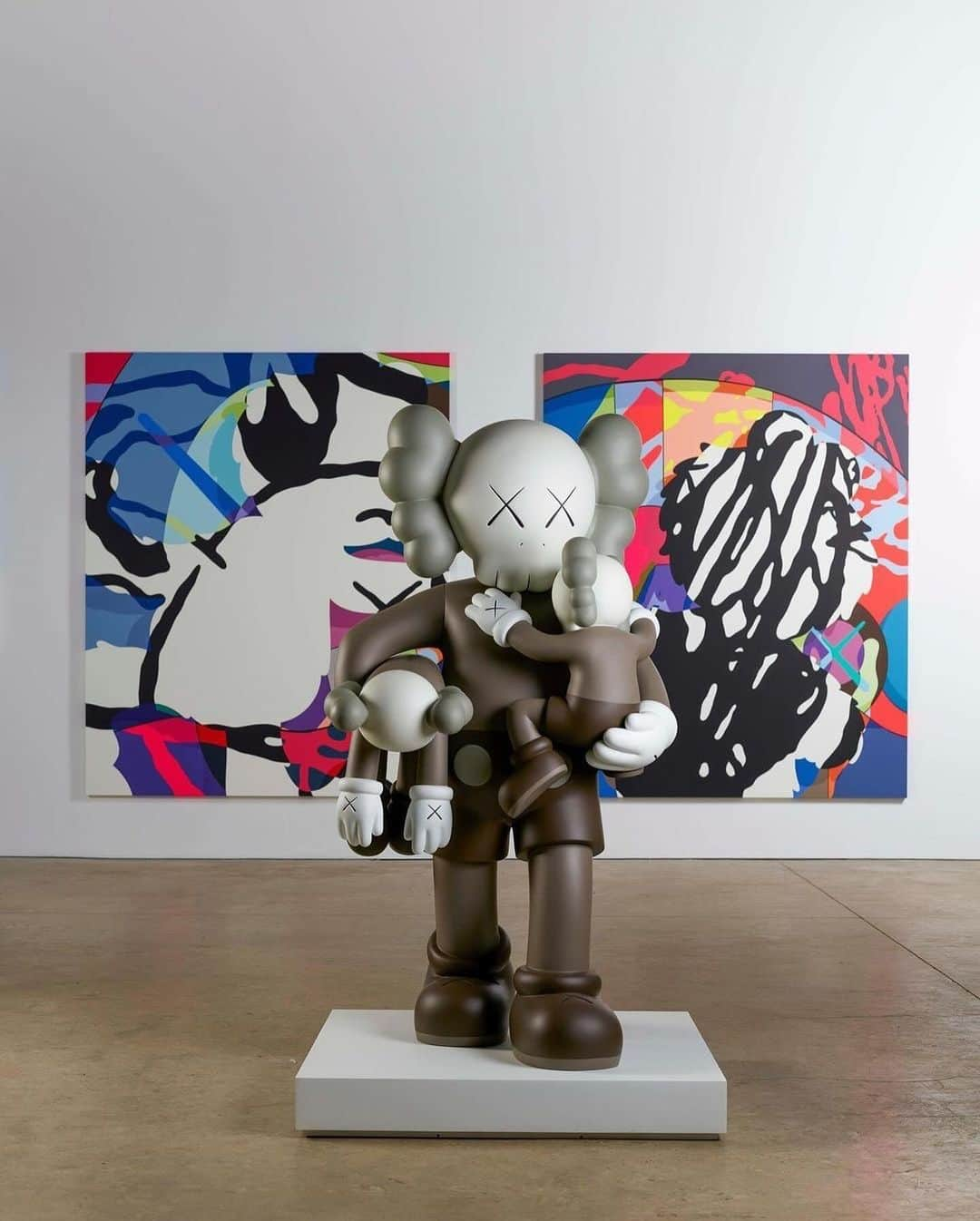 KAWSONEさんのインスタグラム写真 - (KAWSONEInstagram)「Repost from @yspsculpture • KAWS is a new publication from Phaidon celebrating the work of the influential and much-loved artist, co-written by YSP Director Clare Lilley.⁠ ⁠ Beginning his career as a street artist in the 1990s, KAWS work reaches beyond the art world into the realms of fashion, music, and popular culture at large. His 2016 exhibition at YSP remains a favourite with staff and visitors.⁠ ⁠ The book is available to order at YSP Shop, online and in store.⁠ ⁠ Find out more at 🔗 in bio - YSP Shop⁠ ⁠ KAWS, installation views at YSP, 2016 📷️ @jontywilde⁠ ⁠ #YSP ⁠@kaws @phaidonpress @clare.lilley @YSPShops #KAWS⁠  #Wakefield #Yorkshire #Sculpture #OutdoorGallery #ArtAndNature #ArtOutdoors #ExploreArtOutside #ContemporarySculpture #SculptureLovers #MyWakefield @aceagrams @mywakefield @ysi_sculpture @experiencewakefield」11月21日 8時25分 - kaws