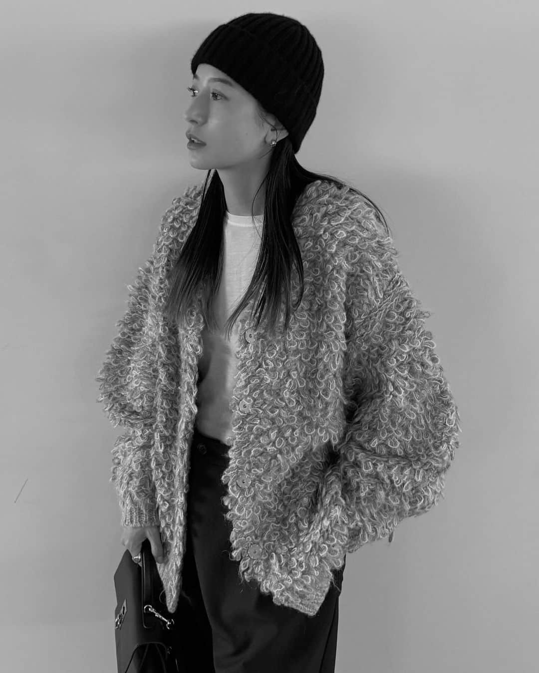 松本恵奈のインスタグラム：「CLANE×kijimatakayuki  コラボknit cap : (本日発売） MIX LOOP MOHAIR KNIT CARDIGAN : clane(発売中) 2WAY SLANT WIDE PANTS : clane(24日発売) shoes : pellico  bag : clane×CAFNE  遂に本日からコラボレーションアイテムが入荷します♡ ニットフェアも開催中なので是非、checkしてみてね！ #clane #新作 #コラボレーション #コラボアイテム #kijimatakayuki」