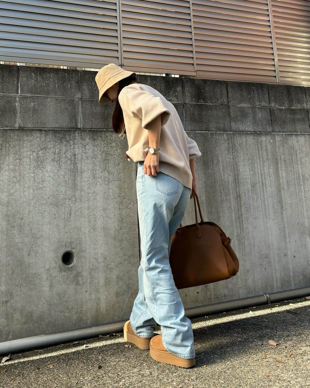 ukkyonkyonさんのインスタグラム写真 - (ukkyonkyonInstagram)「このワイド感　ちょうど良い🫶☺️  @uniqlo_jp  から　またまた型のいいデニム出た⤴️☺️💕  #ワイドストレートジーンズ 私164cmで　丈長めで　24インチ着用　　色🩵62Blue  丈長めでズルズルの長さにして🤣美脚効果🫶💕💕🩵🩵🩵👖  #ユニクロ#UNIQLO#ユニクロインナー#きょコ#今日のコーデ#ユニクロコーデ#ユニクロ購入品 #53歳#53yearsold #164cm#164cmコーデ#アラフィフコーデ#アラフォーコーデ#大人ファッション#今日のコーデ #今日の服  #ワイドストレートジーンズ #ユニクロのデニム #UNIQLO2023FW」11月21日 9時00分 - ukkyonkyon