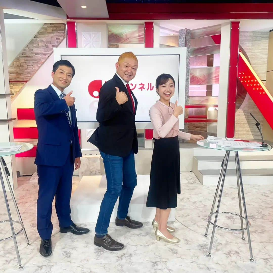 松本隆博のインスタグラム：「。 さ、本日 11月21日(火)18:15～ 第2部eat 5ch 愛媛朝日テレビ　#松本隆博 「スーパーＪチャンネルえひめ」 コメンテーターとして出演の日‼️‼️‼️‼️ みんな観てね(ﾉ˶>ᗜ​<˵)ﾉ  #地元を愛すeat #スーパーJチャンネルえひめ #Jチャンえひめ #愛媛を元気にしたい #ニュース #愛媛朝日テレビ #大沢やすのり #社会貢献的エンターティナー」