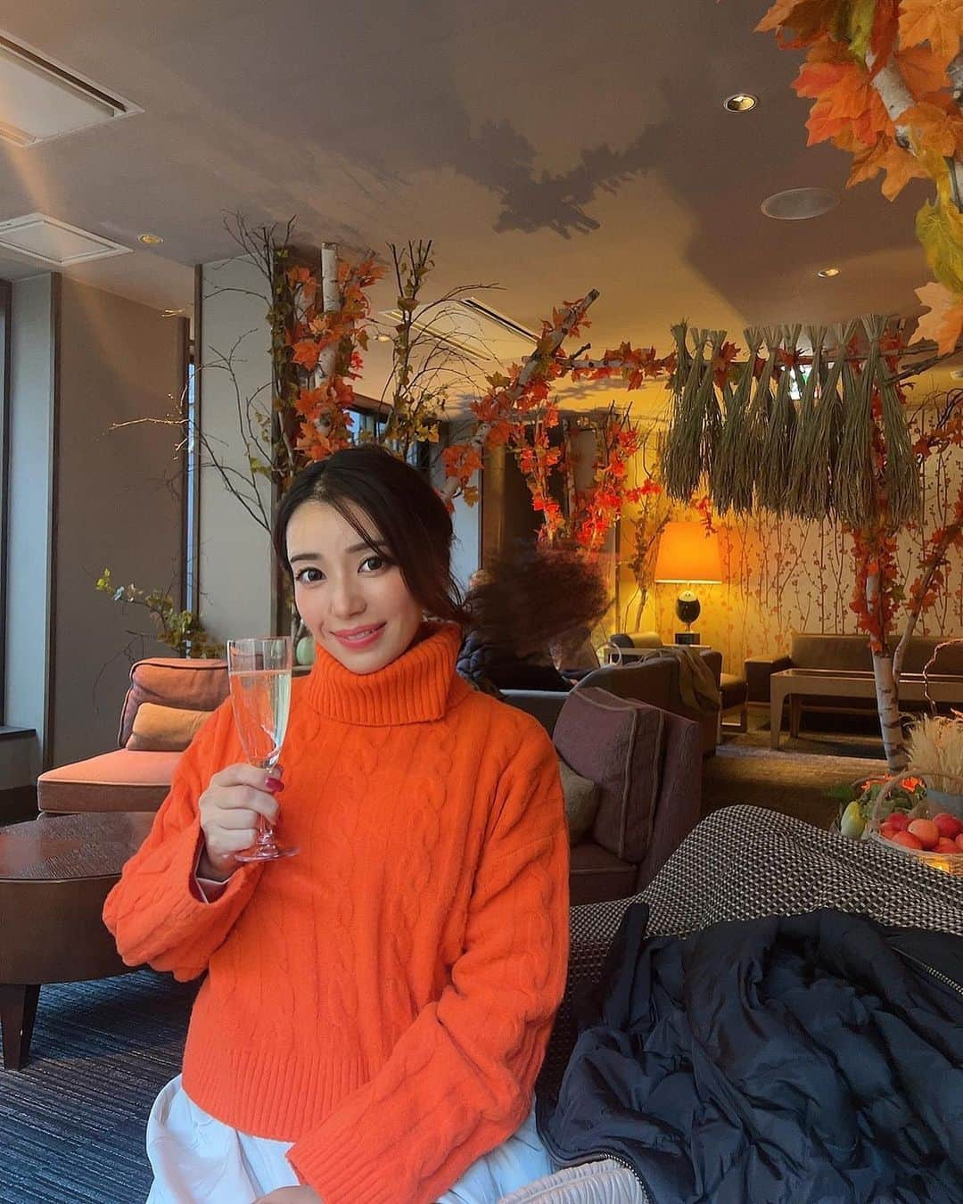 中村かなのインスタグラム：「🍁🧡」