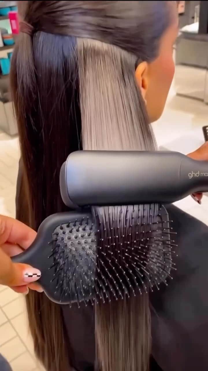 ghd hairのインスタグラム：「We’re taking our Black Friday deals to the MAX with 25% OFF our wide plate professional hair straightener; ghd max 💰   With dual-zone technology and 70% larger plates*, max provides smooth and sleek results, with no extreme heat💪   Receive a complimentary heat protect spray with every electrical purchase when using code GHDXBF at checkout this Black Friday 💰 (FYI: We have tool personalisation across selected tools too!) ✍️   #ghd #ghdhair #blackfriday #haircaredeals #blackfriday23 #blackfridayhaircare」