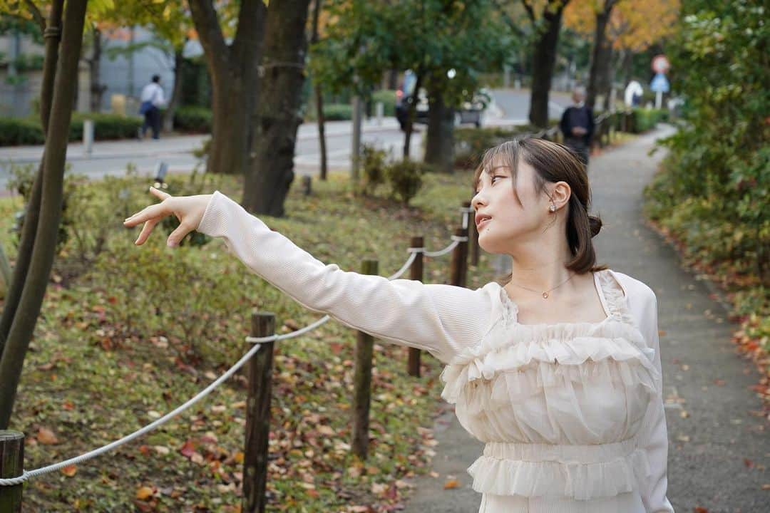 花島なつみのインスタグラム：「綺麗な感じの写真も🥰 #ポートレート撮影 #ポートレート写真 #表現 #表現力」