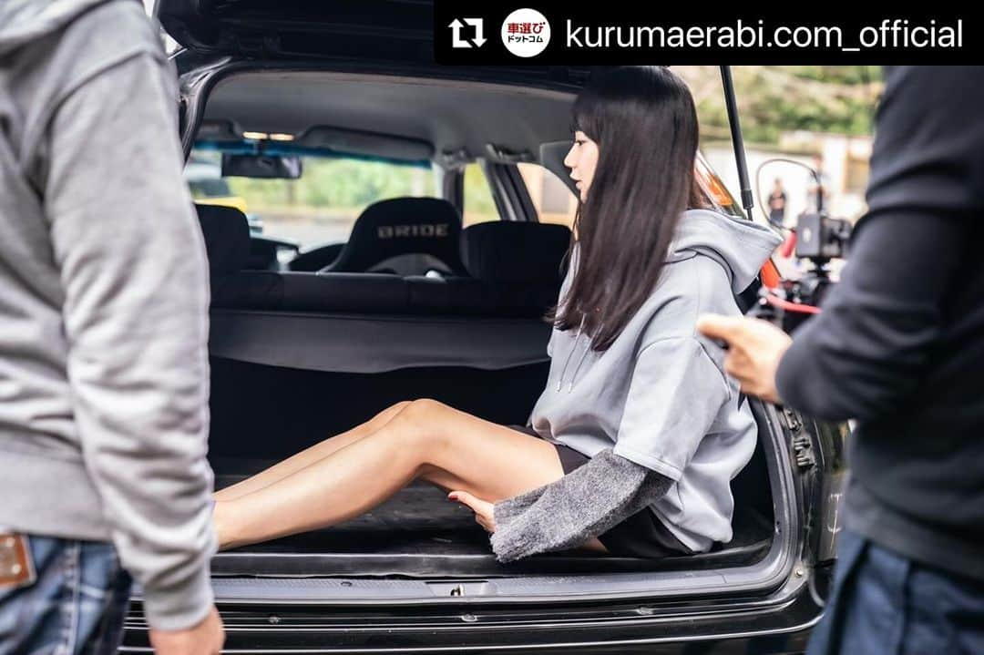 相沢菜々子さんのインスタグラム写真 - (相沢菜々子Instagram)「#Repost @kurumaerabi.com_official with @use.repost ・・・ 4A-Gが割安で手に入る…？明日の19時に動画を公開！ 今回ご紹介するのは、トヨタ スプリンターカリブ BZ ツーリング AE111Gです。 一見すると普通の古いファミリーカーに見えますが…実はスプリンタートレノ・カローラレビン（AE111）と中身の共通部分が多い車種なのです。 そして、エンジンは最終型の5バルブ 4A-Gを搭載。 相場はAE111ほど高くはないので、4A-G搭載車に乗りたいけど予算が足りない…という方には穴場の1台です。 実際に試乗して運転を楽しめるのか？チェックしてみましょう！  車両をお貸出しいただいたゆーた@パンイチマンさん、ありがとうございました。  ▼キャスト＆スタッフ @driftkingtelevision @nanako_aizawa @takahiro760227 @kaoru_protea @shion_videographer @shotayaguchifilms @imyzk.26 @daisuke_lvlori  #車選びドットコム　#youtube #土屋圭市 #相沢菜々子 #工藤貴宏 #トヨタ #スプリンターカリブ #AE111G #4AGE #4AG #AE111」11月21日 18時49分 - nanako_aizawa