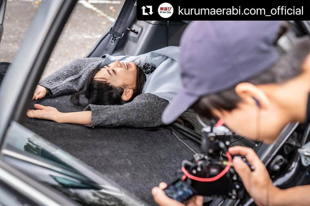 相沢菜々子さんのインスタグラム写真 - (相沢菜々子Instagram)「#Repost @kurumaerabi.com_official with @use.repost ・・・ 4A-Gが割安で手に入る…？明日の19時に動画を公開！ 今回ご紹介するのは、トヨタ スプリンターカリブ BZ ツーリング AE111Gです。 一見すると普通の古いファミリーカーに見えますが…実はスプリンタートレノ・カローラレビン（AE111）と中身の共通部分が多い車種なのです。 そして、エンジンは最終型の5バルブ 4A-Gを搭載。 相場はAE111ほど高くはないので、4A-G搭載車に乗りたいけど予算が足りない…という方には穴場の1台です。 実際に試乗して運転を楽しめるのか？チェックしてみましょう！  車両をお貸出しいただいたゆーた@パンイチマンさん、ありがとうございました。  ▼キャスト＆スタッフ @driftkingtelevision @nanako_aizawa @takahiro760227 @kaoru_protea @shion_videographer @shotayaguchifilms @imyzk.26 @daisuke_lvlori  #車選びドットコム　#youtube #土屋圭市 #相沢菜々子 #工藤貴宏 #トヨタ #スプリンターカリブ #AE111G #4AGE #4AG #AE111」11月21日 18時49分 - nanako_aizawa