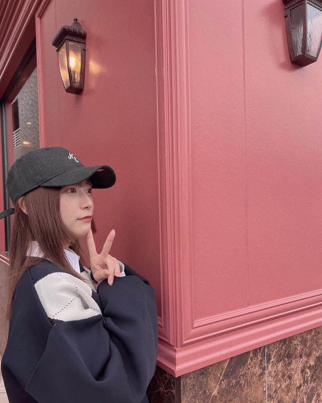 東村芽依さんのインスタグラム写真 - (東村芽依Instagram)「. ピンクカフェ💞 #日向坂46#東村芽依#meigram」11月21日 19時04分 - mei.higashimura