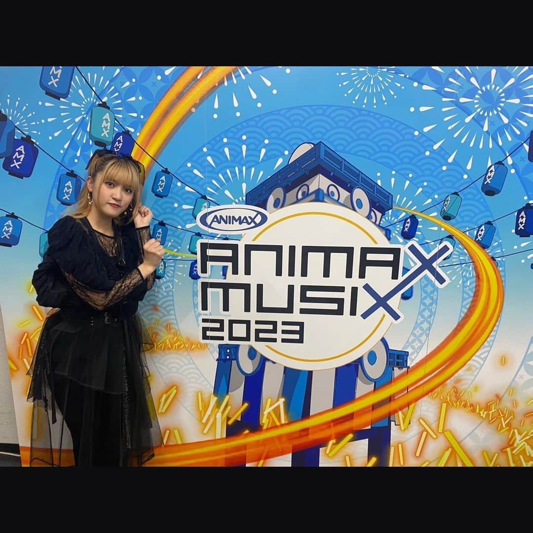 JUNNAさんのインスタグラム写真 - (JUNNAInstagram)「ANIMAX MUSIX 2023  ソロパートでは、「Dear」と「眠らされたリネージュ」の2曲を🎤  衣装は、真っ黒で、大人にかっこよく🖤💋 @aoiwanaka.official」11月21日 19時07分 - junnarockyou