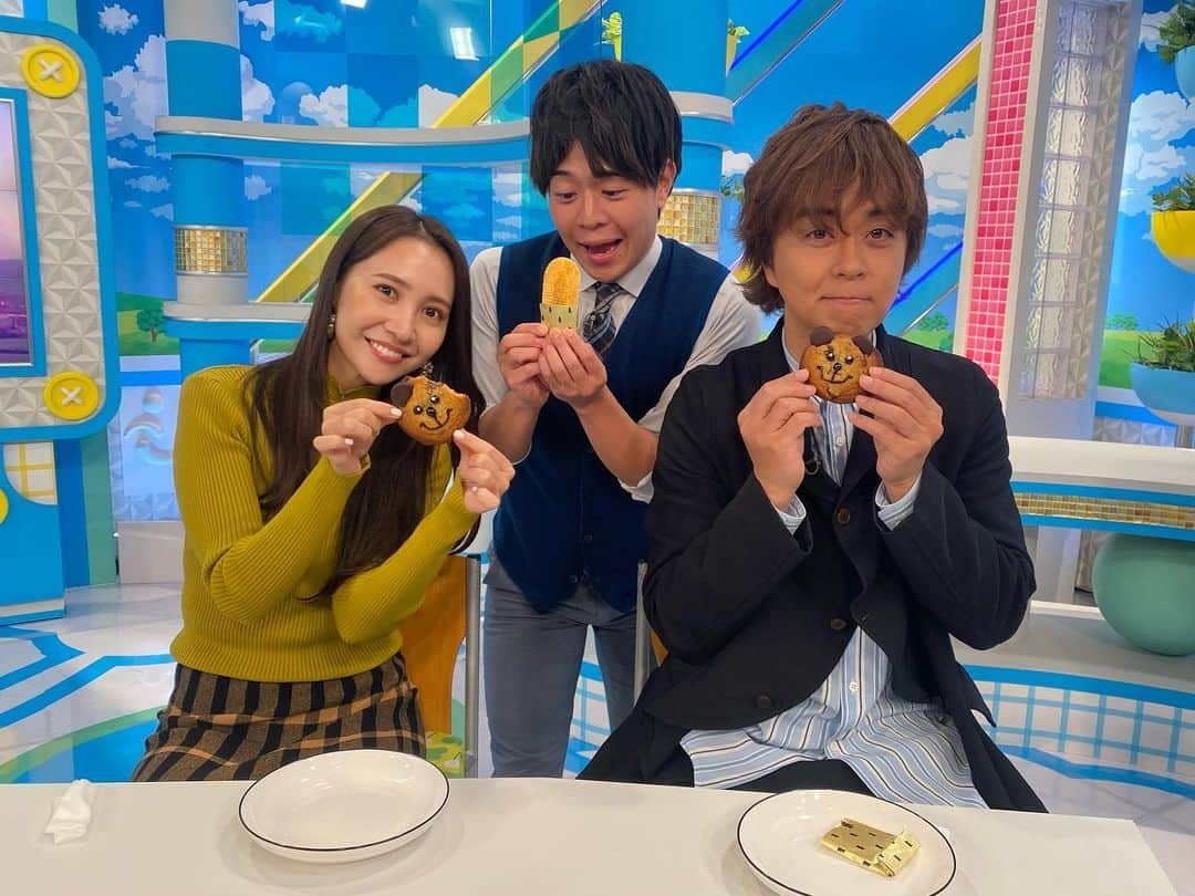 ABCテレビ「おはよう朝日です」さんのインスタグラム写真 - (ABCテレビ「おはよう朝日です」Instagram)「毎朝6:40頃にお届けしている 1文字にゅ～す 💬  きょうお届けした｢初｣のにゅ～す❗️  ✨あすオープン✨ ルクア イーレ 2階｢スイーツゾーン｣🍰  スイーツ､焼き菓子が大集合🎵」11月21日 19時15分 - ohaasaofficial