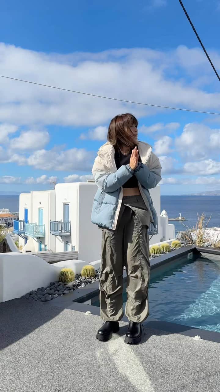 Miko Wongのインスタグラム：「說到跳舞掉拍 同手同腳  應該沒有人比我厲害了吧🤓  有我幫你們墊底所以你們不用Paiseii😂 一起來參加這個UT Dance Challenge贏取豐富的獎品  參與方法 -挑戰Universal Traveller 的Dance Challenge -把影片上傳到IG Reels or Tiktok -Hashtag #UTdancechallenge23 & #UniversalTraveller @Universaltraveller_my on Instagram or @Universaltravellermy on Tiktok  每週公布三名得獎者 鄉親可以去到 @universaltraveller_my 了解更多吧🤪」