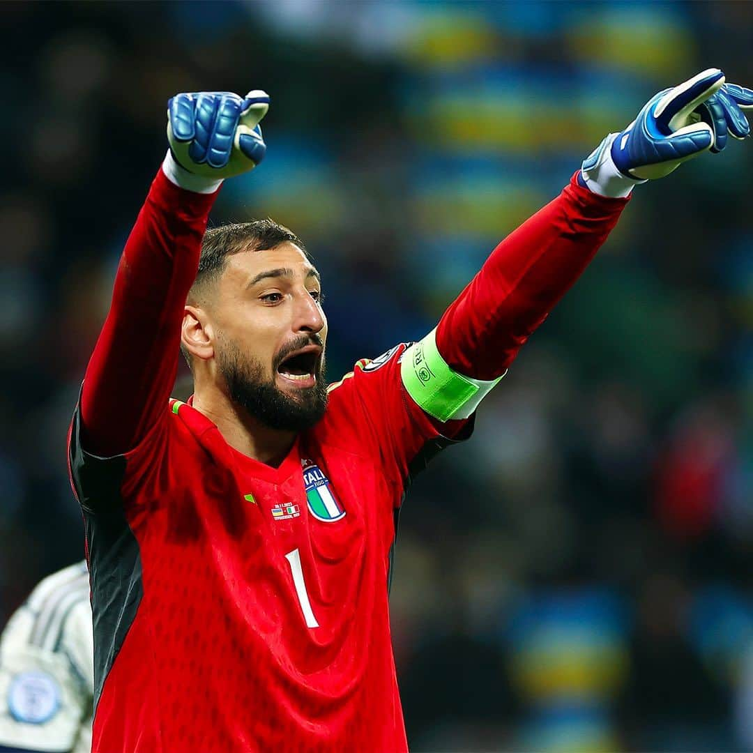 パリ・サンジェルマンFCのインスタグラム：「Results of our internationals! 🌍 Les résultats de nos internationaux ! 🌍  🌍 #Euro2024Qualifiers 🇺🇦0️⃣🆚0️⃣🇮🇹 👤@donnarumma qualified for @euro2024! 👏   🌍 Match Amical U21 🇫🇷0️⃣🆚3️⃣🇰🇷 👤 @bradley_dls」