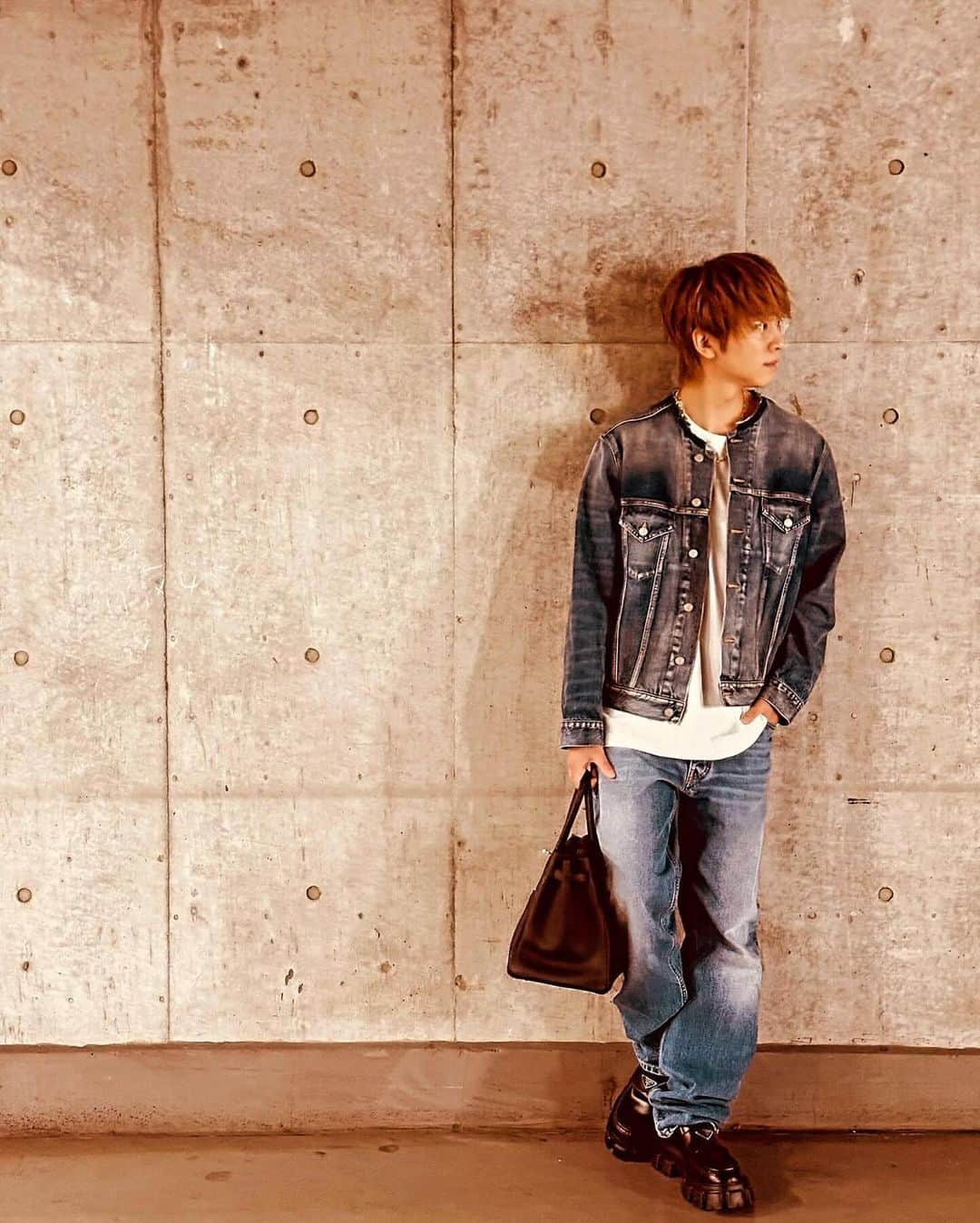 小山慶一郎さんのインスタグラム写真 - (小山慶一郎Instagram)「⁡ I've just finished my work.  ⁡ bag / @hermes jacket & pants / @maisonmargiela  shoes / @prada glasses / @gucci  #koyama_style」11月21日 19時43分 - keiichiro.koyama