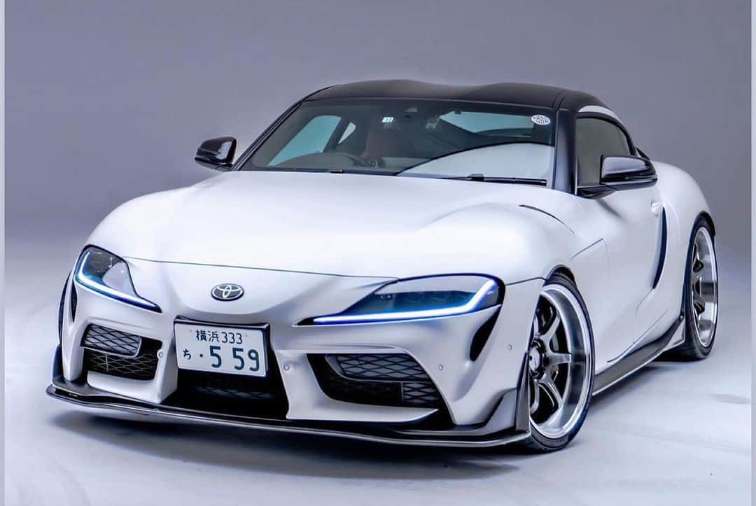 織戸学のインスタグラム：「GR Supra MAX ORIDO carbon style  carbonの方が人気が 高い  2024年　東京オートサロン　 MAXORIDOブースにて  @akea_japan  @yokohamawheel  @yokohama.rubber_jp   @projectmu.official   #maxorido #grsupra #supra  @130ryokohama  @ridox559_maxorido   @studio_paddock @maaya_orido_559」