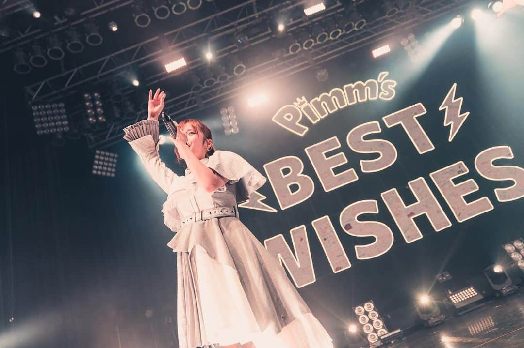 林茜実里さんのインスタグラム写真 - (林茜実里Instagram)「Pimm's  LIVETOUR 2023 BEST  WISHES ツアーファイナル改めて本当にありがとうでした🥲  12都市 埼玉、宮城、愛知、静岡、北海道、千葉、大阪、神奈川、福岡、熊本、高知、東京  全公演ほんとに楽しかったし、みんなの所に行けてよかった💭  お友達を誘ってくれたり、当日生中継見てくれたり、ビラを受け取って見に来てくれたり…このツアー期間で出逢ってくれてPimm'sのこと好きになってくれる方もたくさんいて…  何度も何度も言ってしまってるけど…みんなの日々の応援が本当に力になったよ😖本当にありがとうっ  ファイナル公演のお写真、たくさん撮っていただいたので載せます♪ 📸 @majima909  ありがとうございました✨🙇‍♀️」11月21日 19時57分 - amirihayashi_pimms