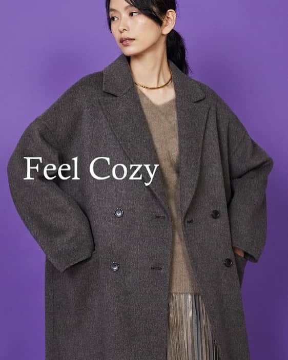 1er_Arrondissementのインスタグラム：「Feel Cozy COAT 03  プルミエ アロンディスモンらしいマニッシュなロングチェスターコート。 先染めのTOP糸を使用した、深みのある上品な色合いが特徴。 艶と膨らみのある両面起毛加工を施しているので、ロング丈でも軽く、でも暖かく冬に手放せなくなる一品です。  #1erarrondissement #プルミエアロンディスモン」