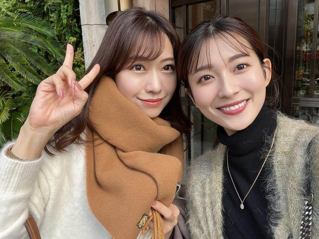 山本里菜のインスタグラム：「. ゆいさんと久しぶりに♡ 楽しかった〜!!!  プレートまで🥹 ありがとうございますっ💘  #女子会　#はやドキ　#懐かしい」