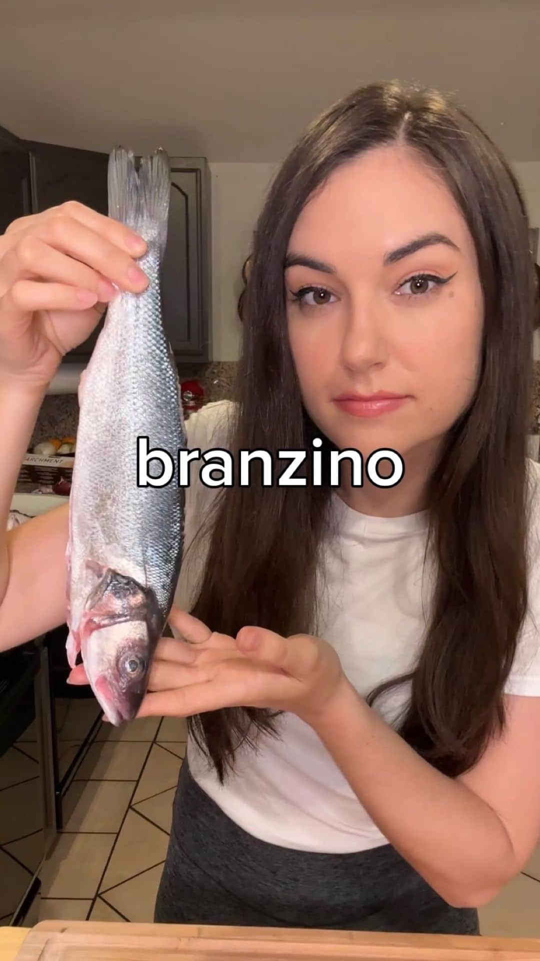 サーシャ・グレイのインスタグラム：「Lemon is Life 🍋 the herb & lemon combo are perfect for this oven baked Branzino. 📌Save to try later 📌#ladolemono #greekstyle🇬🇷」