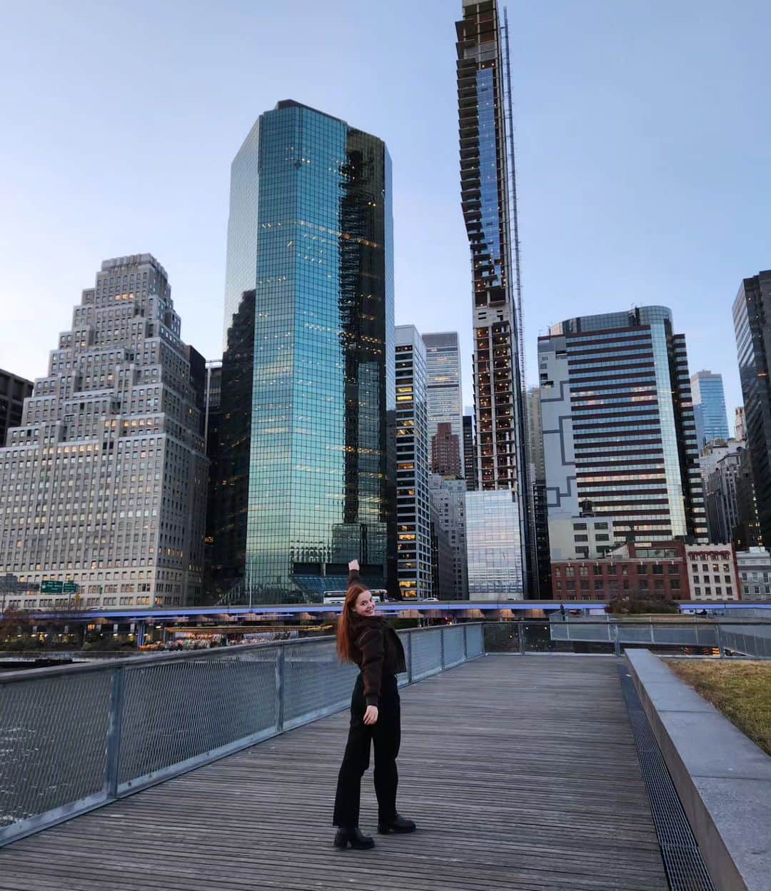 ゴーダ・ブトクテさんのインスタグラム写真 - (ゴーダ・ブトクテInstagram)「Happy in New York 🍎 . . . . #newyorkcity #newyork #tourlife」11月21日 11時22分 - godabutkute