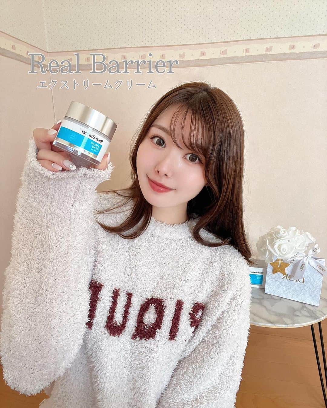 YOUKORINさんのインスタグラム写真 - (YOUKORINInstagram)「Real Barrier @realbarrier_online_japan   寒くなる季節に使いたい フェイスクリームを紹介😌  ■エクストリームクリーム こっくりとしたテクスチャー なのに肌に溶け込むように馴染む フェイスクリーム🫧 肌のバリア機能を支えるバイオームペプチド*1が肌をうるおいで満たします🩵 リアルバリア独自開発のMLE(R)肌バリア処方で肌のバリア機能を補います *1：アセチルヘプタペプチド－４(整肌成分)  ■インテンスモイスチャーヒアルロニッククリーム 低分子・中分子のヒアルロン酸４種1,021ppmを配合することで、肌に素早く水分を供給し乾燥を遮断するフェイスクリーム🤍  クリーミーテクスチャーの弱酸性水分クリームだから性別年齢に関係なくデイリーペアをするときにぴったりです❣️  ■インテンシブクリーム 韓国皮膚科転移率・売上ともにNO1のゼロイドのフェイスクリーム🫧 ※幼児・小児を含め全年齢にご使用可能です。 香料・色素を含め10個のフリー処方です（香料/色素/エタノール/パラベン/フェノキシエタノール/ミネラルオイル/PG/PEG/DEA/ベンジルアルコール無添加）  #PR #realbarrier #リアルバリア」11月21日 11時49分 - xxy0uc0riinxx